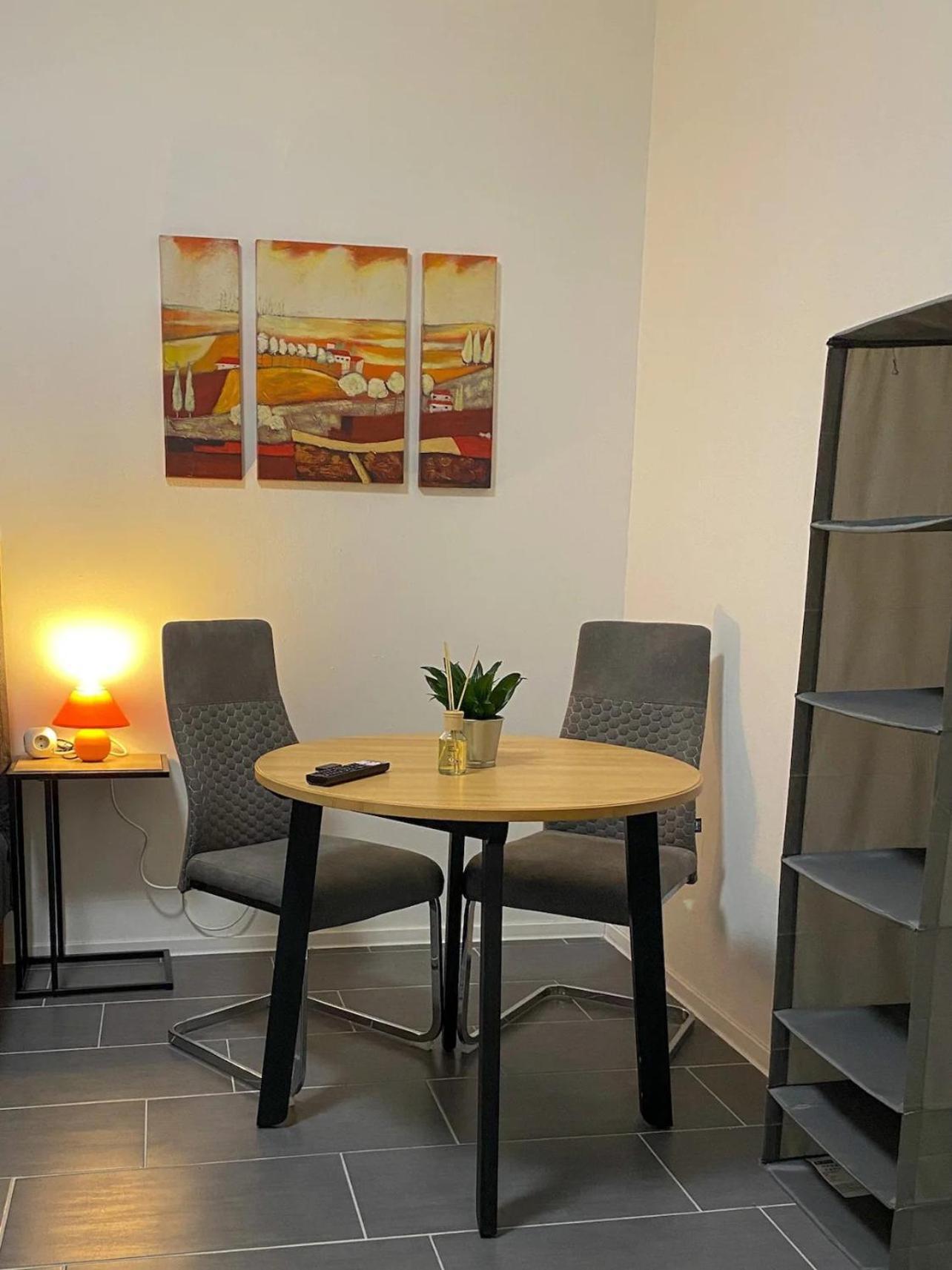 Charmante Wohnung Nahe Wiener Stadthalle Buitenkant foto