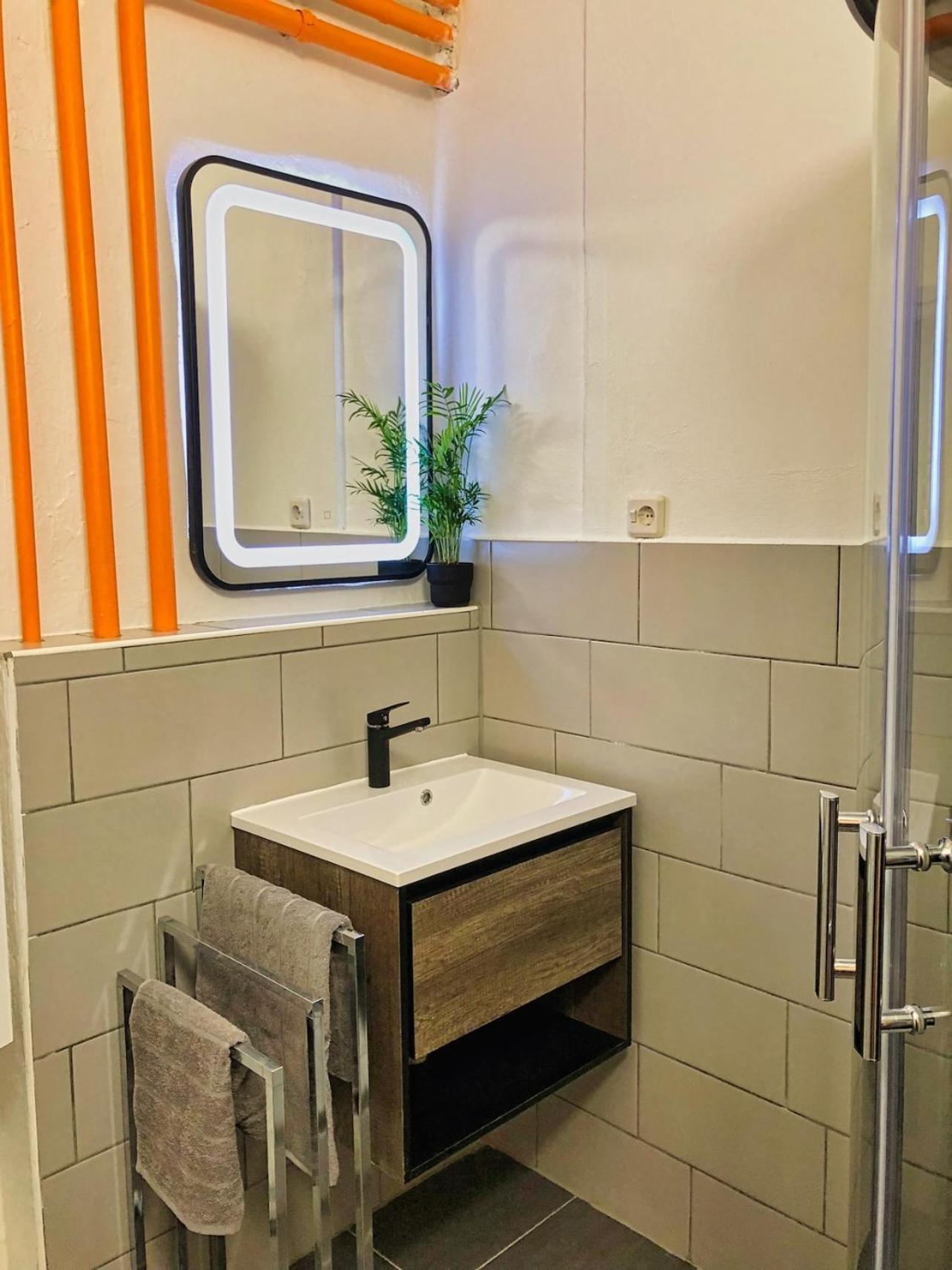 Charmante Wohnung Nahe Wiener Stadthalle Buitenkant foto